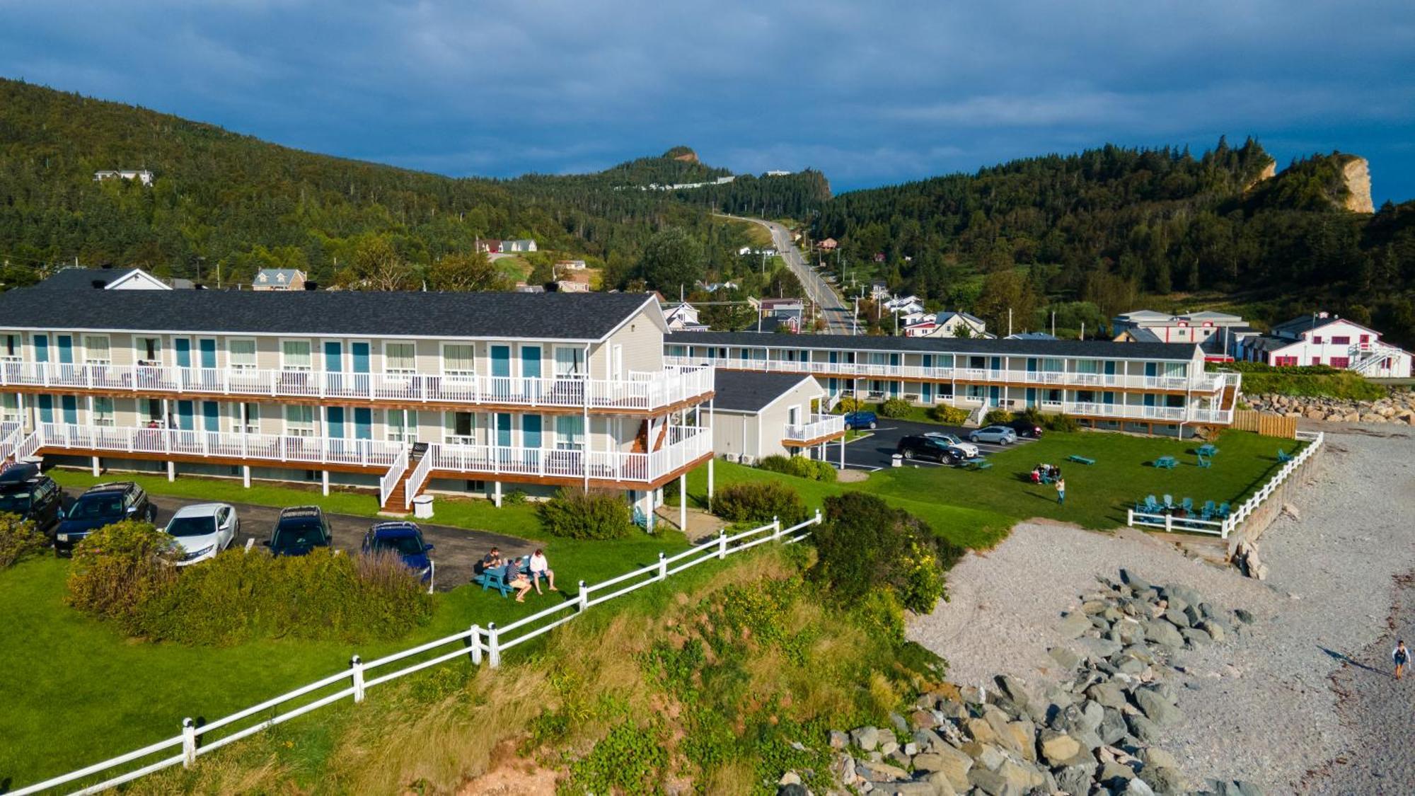 Hotel Les Trois Soeurs Perce Eksteriør billede
