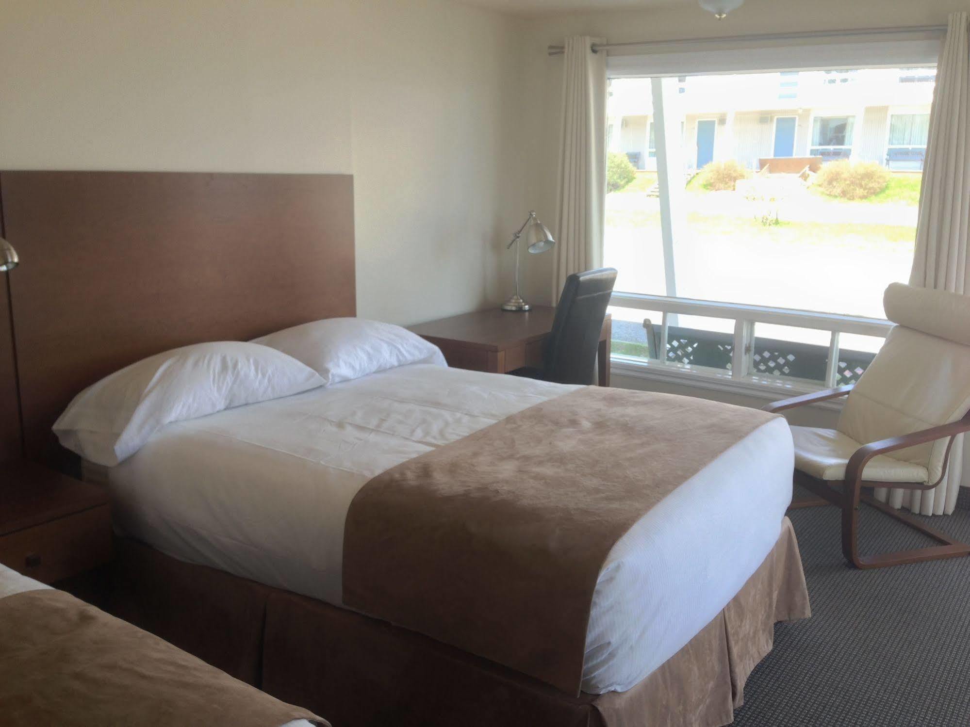 Hotel Les Trois Soeurs Perce Eksteriør billede
